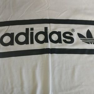 Adidas T-shirt